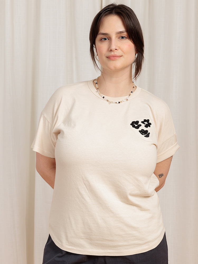 Limited Edition Le Bon Her Tee Embroidered Petites Fleurs